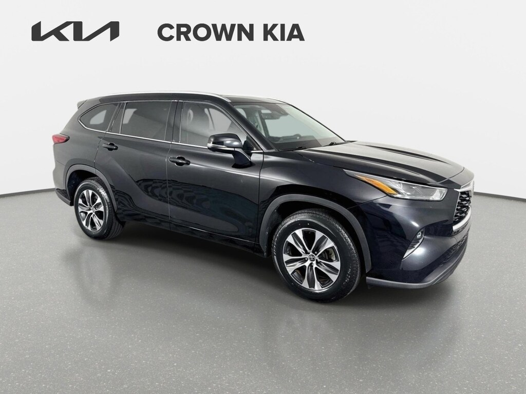 Used 2022 Toyota Highlander XLE SUV