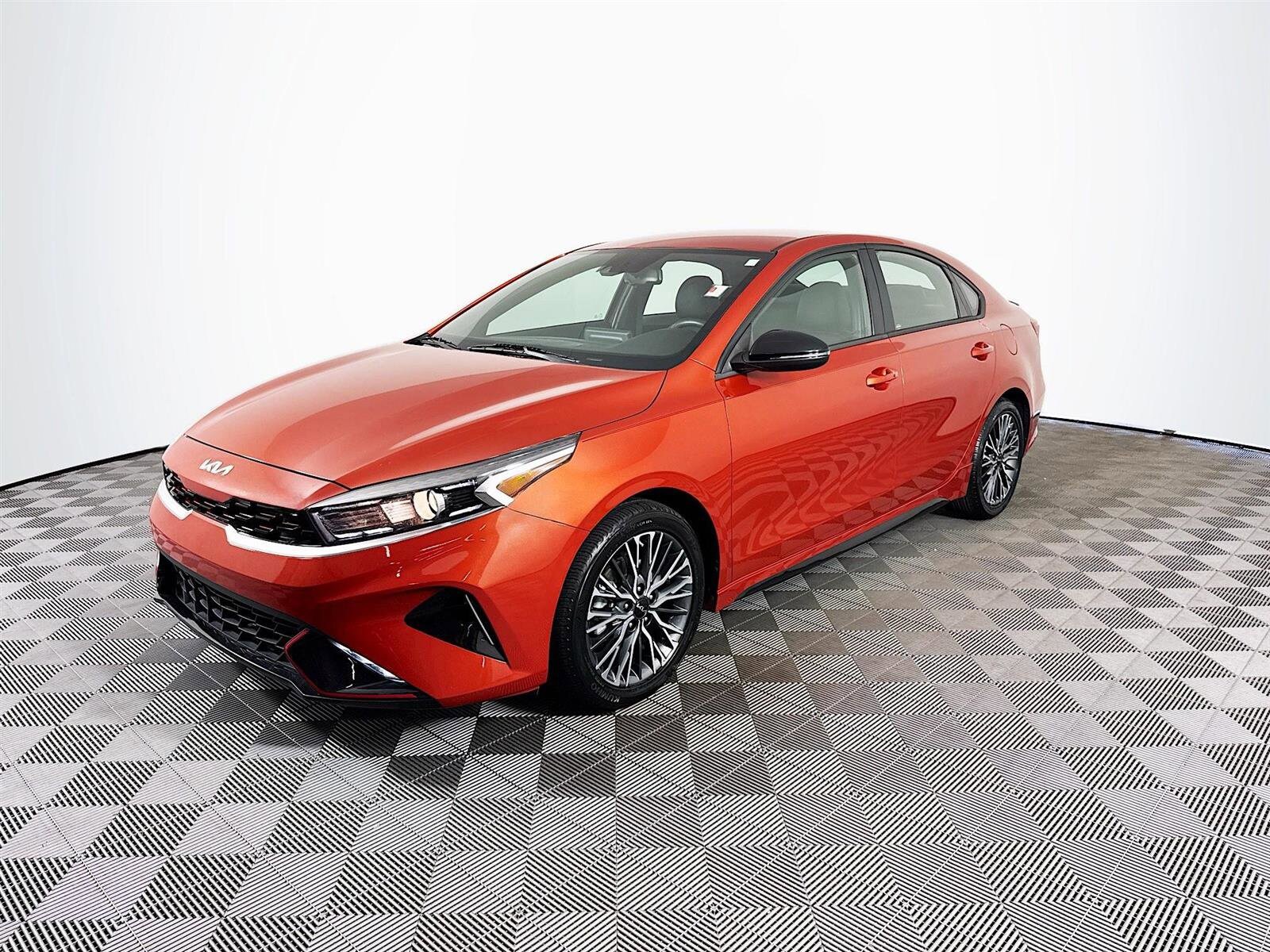 2023 Kia Forte GT-Line photo 3
