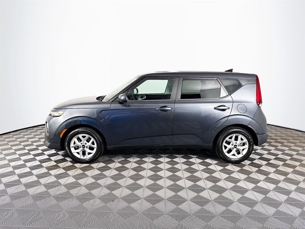 Certified 2022 Kia Soul LX Hatchback