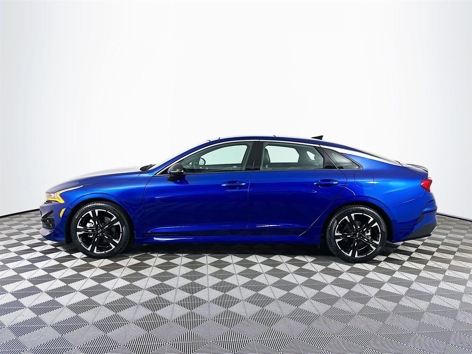 2021 Kia K5 GT-Line photo 4