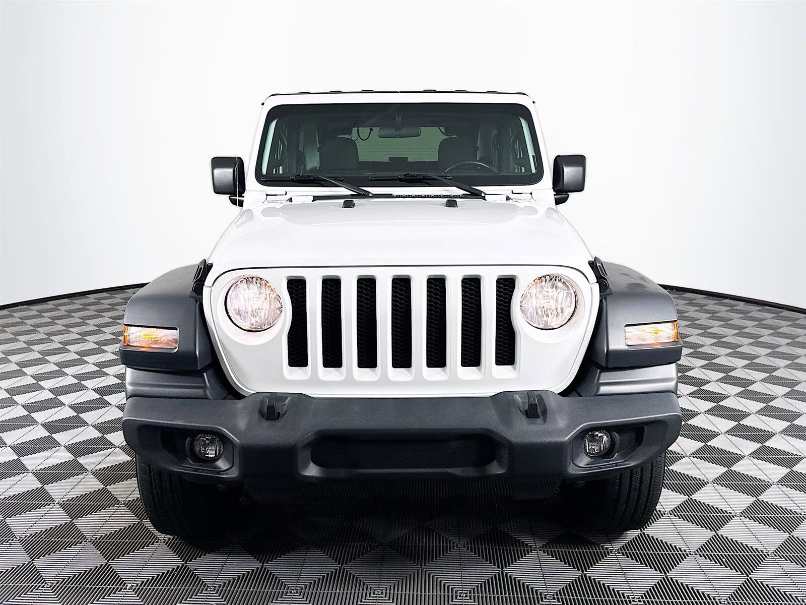 2020 Jeep Wrangler Sport S photo 2