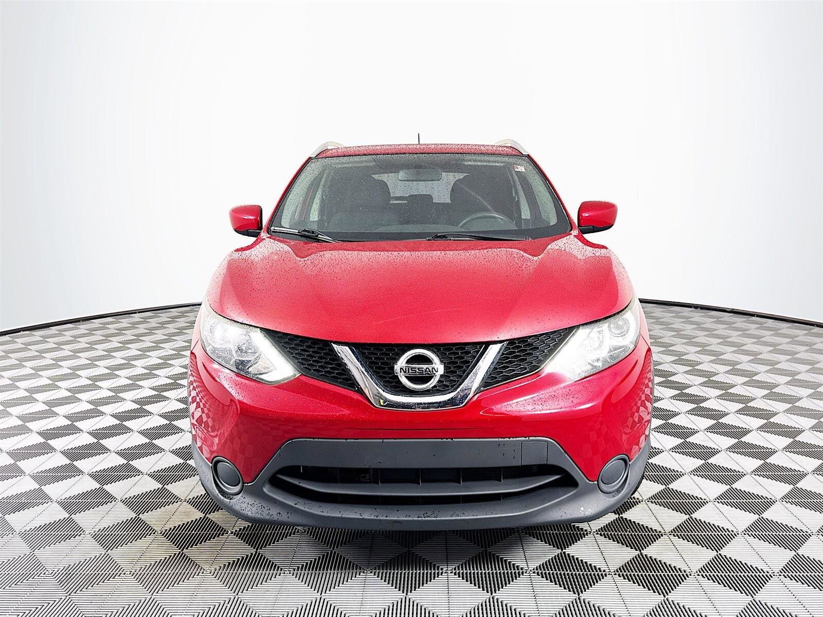2017 Nissan Rogue Sport S photo 2