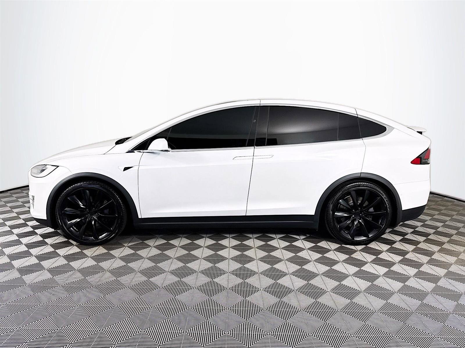 2020 Tesla Model X Long Range photo 4