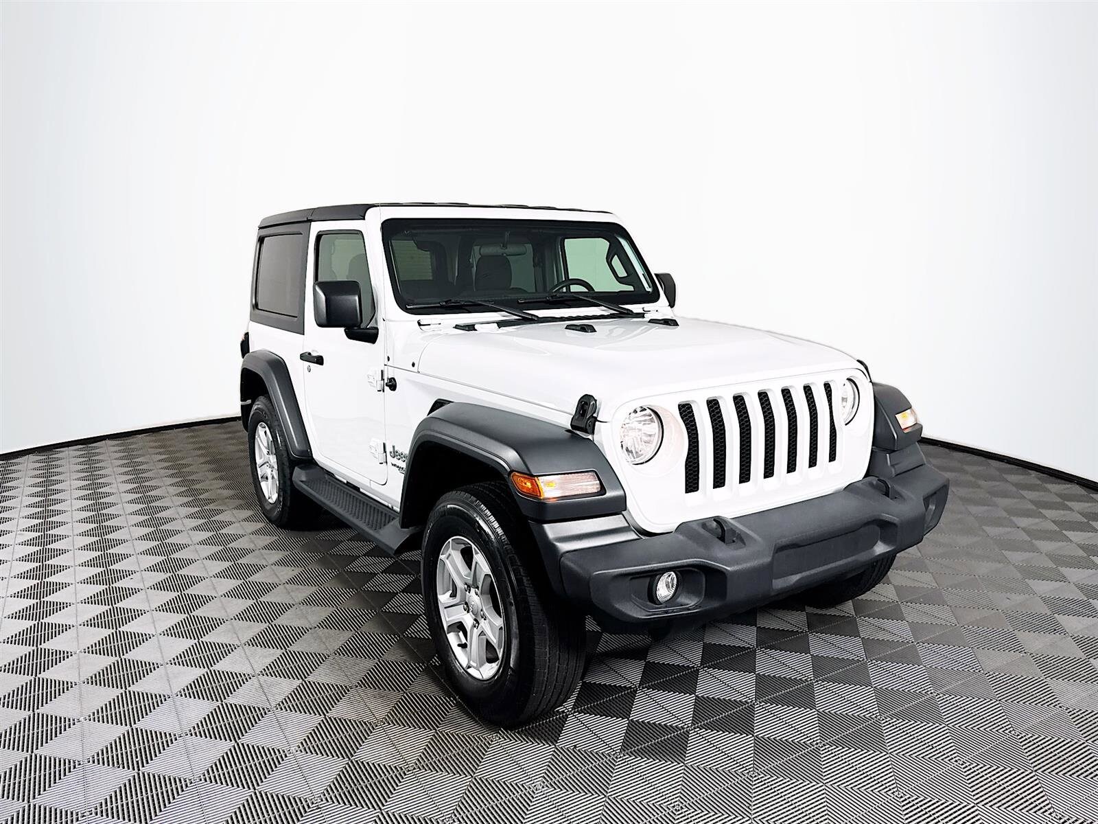 2020 Jeep Wrangler Sport S photo 3