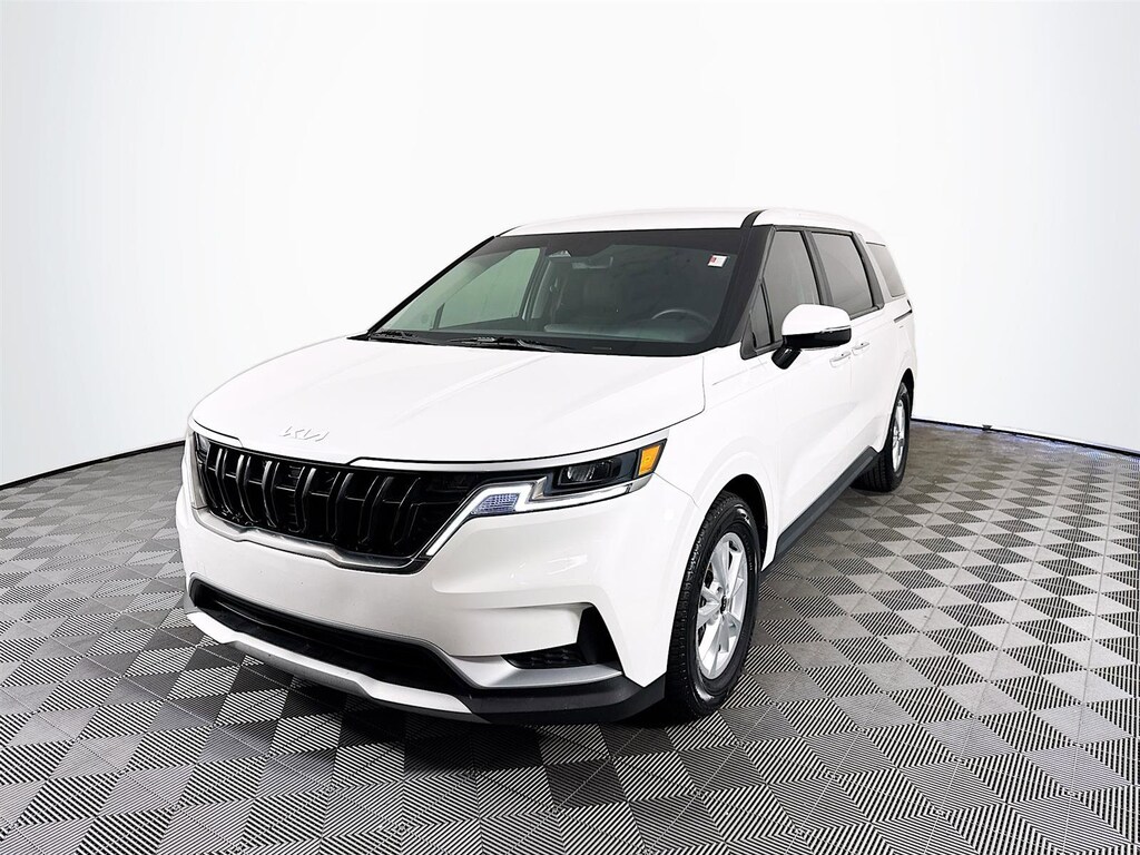 Certified 2024 Kia Carnival LX MPV