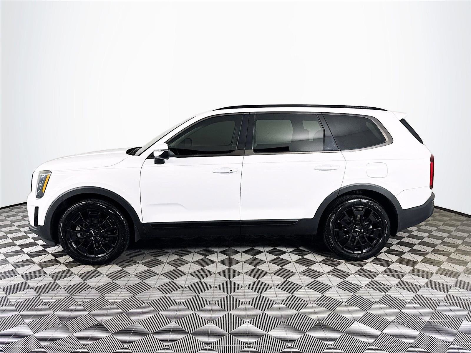 2022 Kia Telluride EX photo 4