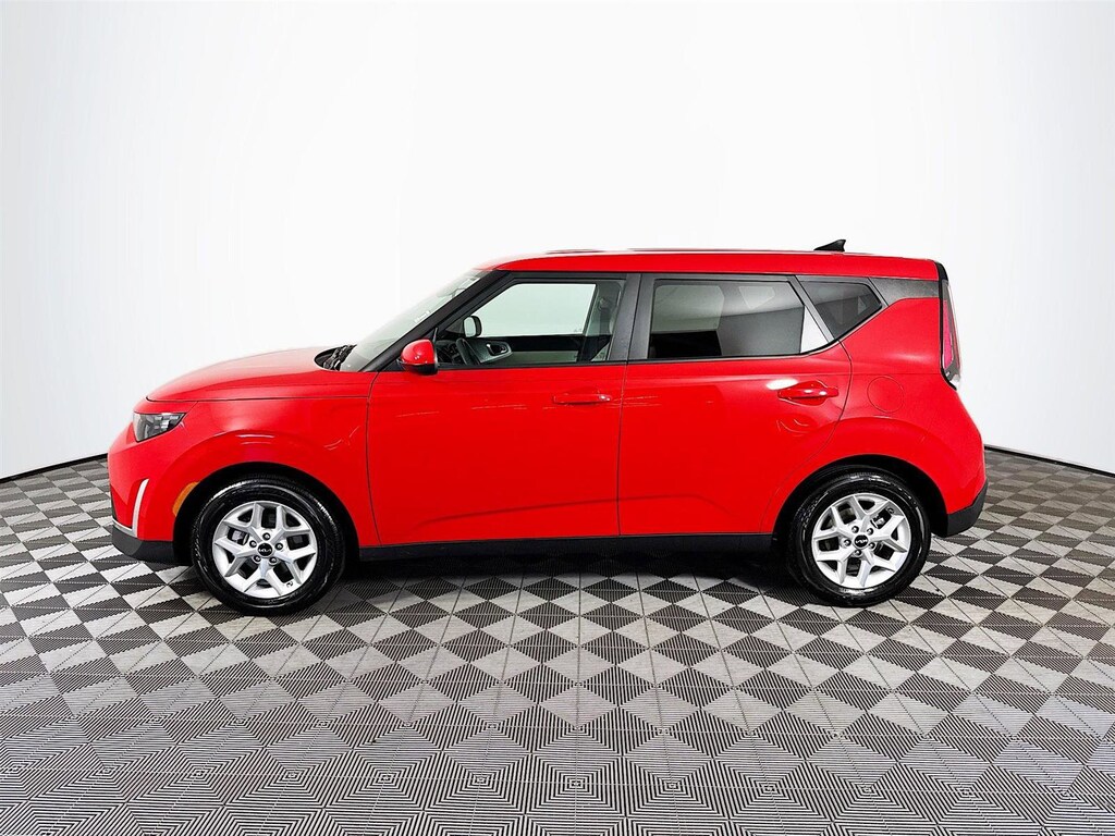 Certified 2023 Kia Soul LX Hatchback