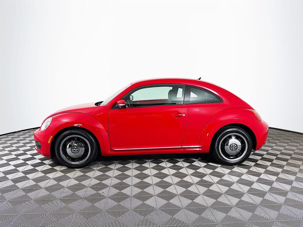 Used 2013 Volkswagen Beetle Coupe 2.5L Hatchback