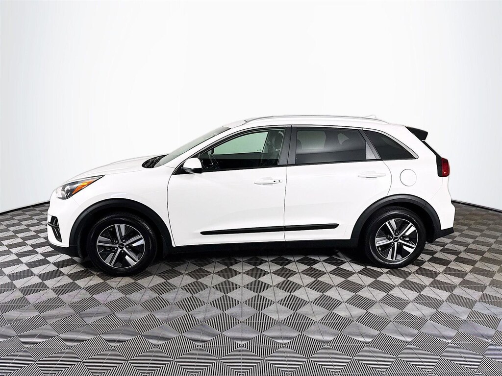 Certified 2022 Kia Niro LXS SE SUV