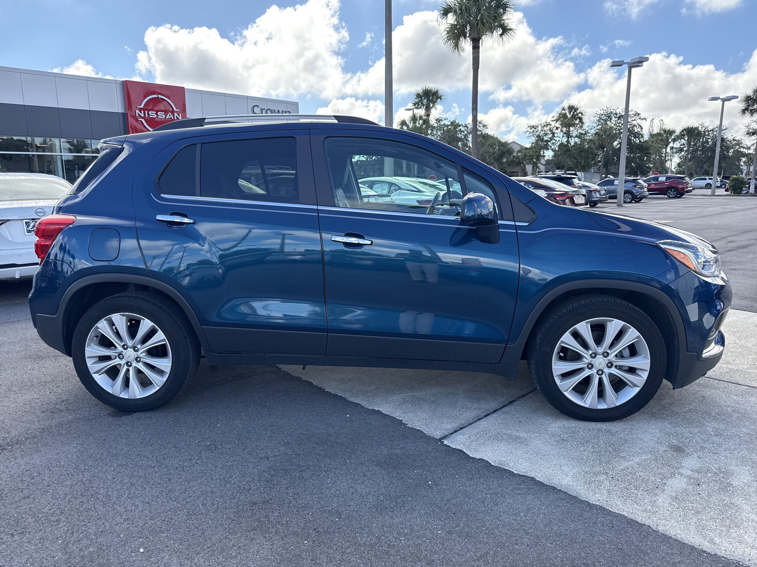 2020 Chevrolet Trax Premier photo 2