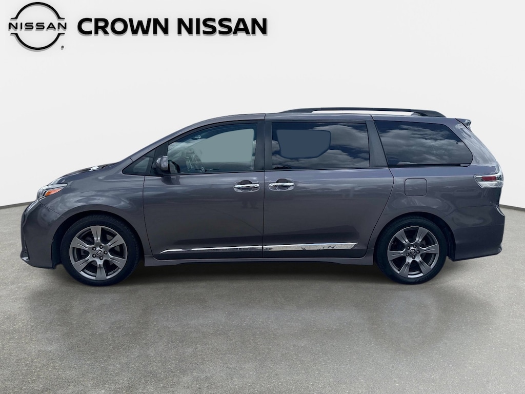 Used 2019 Toyota Sienna SE Premium Van