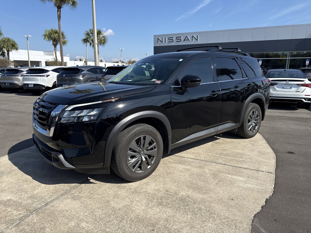 Certified 2024 Nissan Pathfinder SV SUV