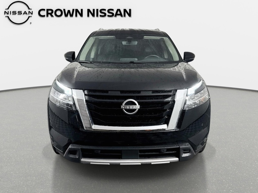 Used 2024 Nissan Pathfinder SL SUV