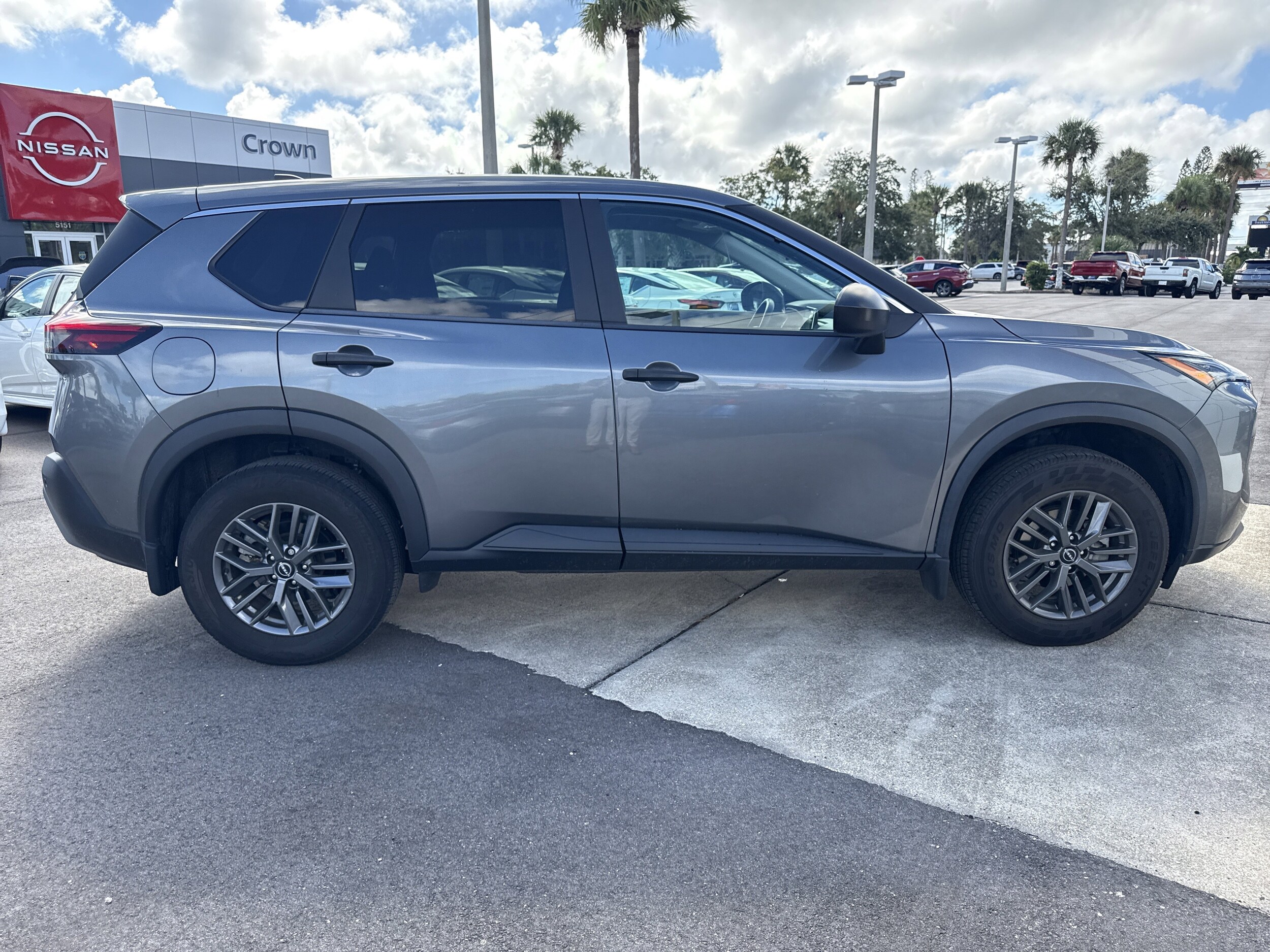 2023 Nissan Rogue S photo 4