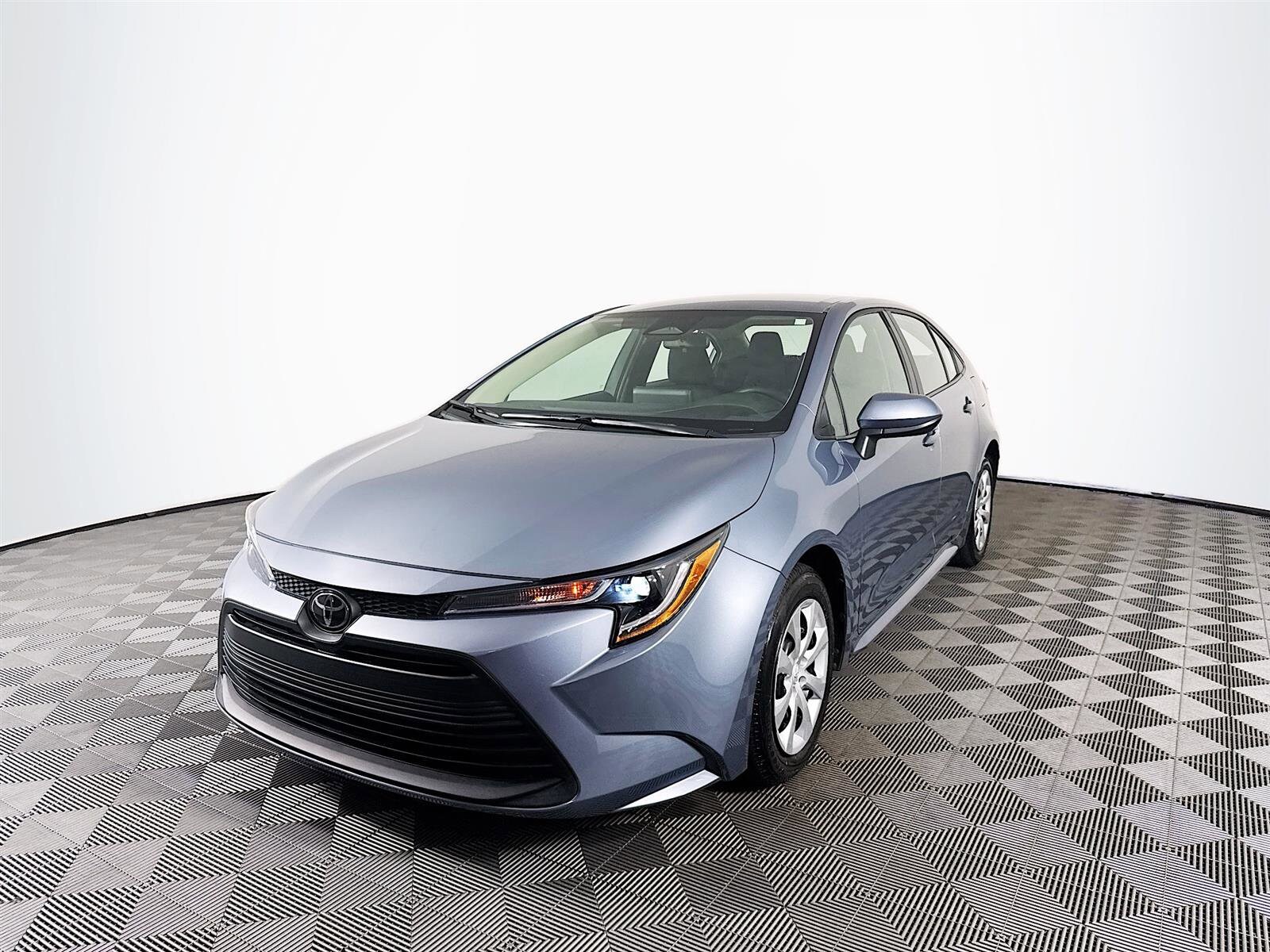 2024 Toyota Corolla LE photo 2