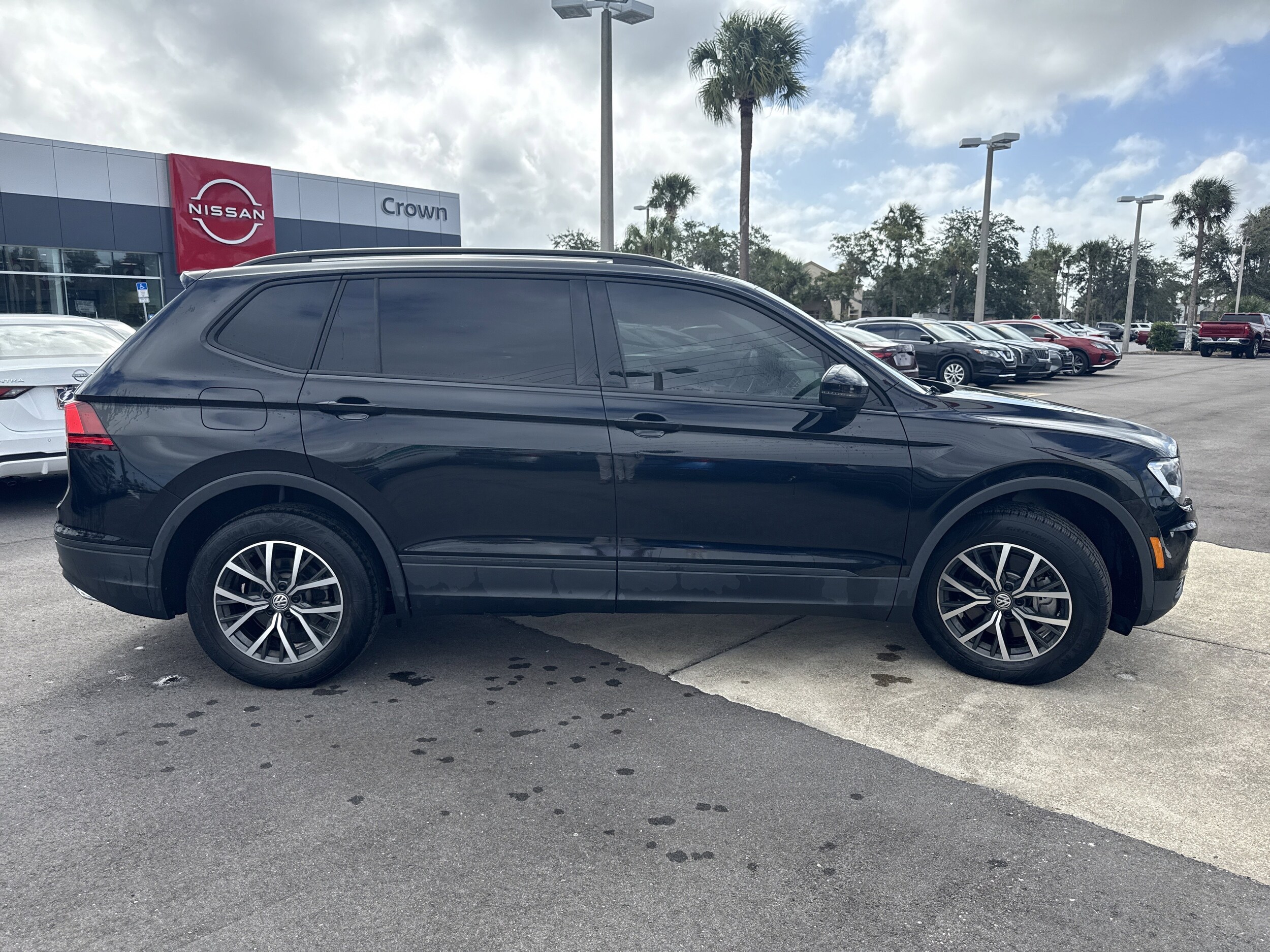 2021 Volkswagen Tiguan S photo 3
