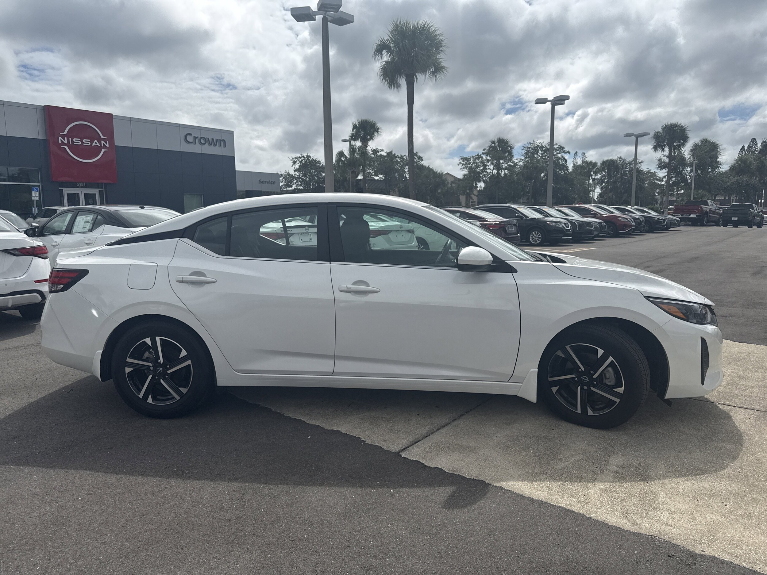 2025 Nissan Sentra SV photo 3