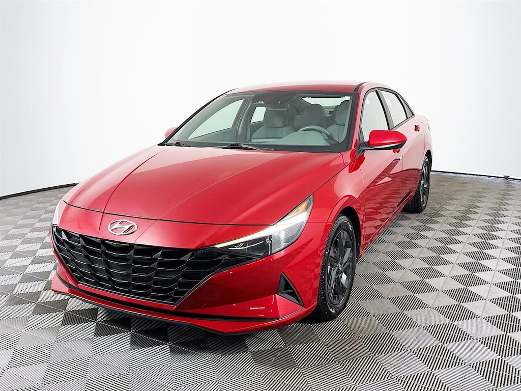 Used 2023 Hyundai Elantra SEL Sedan