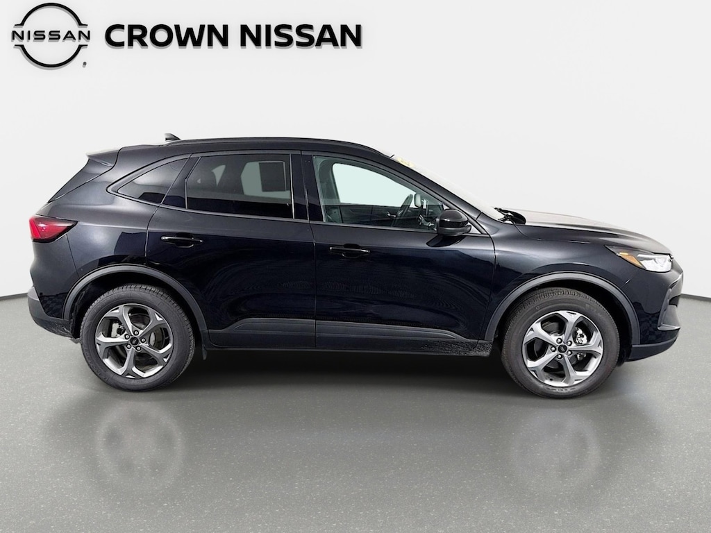 Used 2025 Ford Escape ST-Line Select SUV