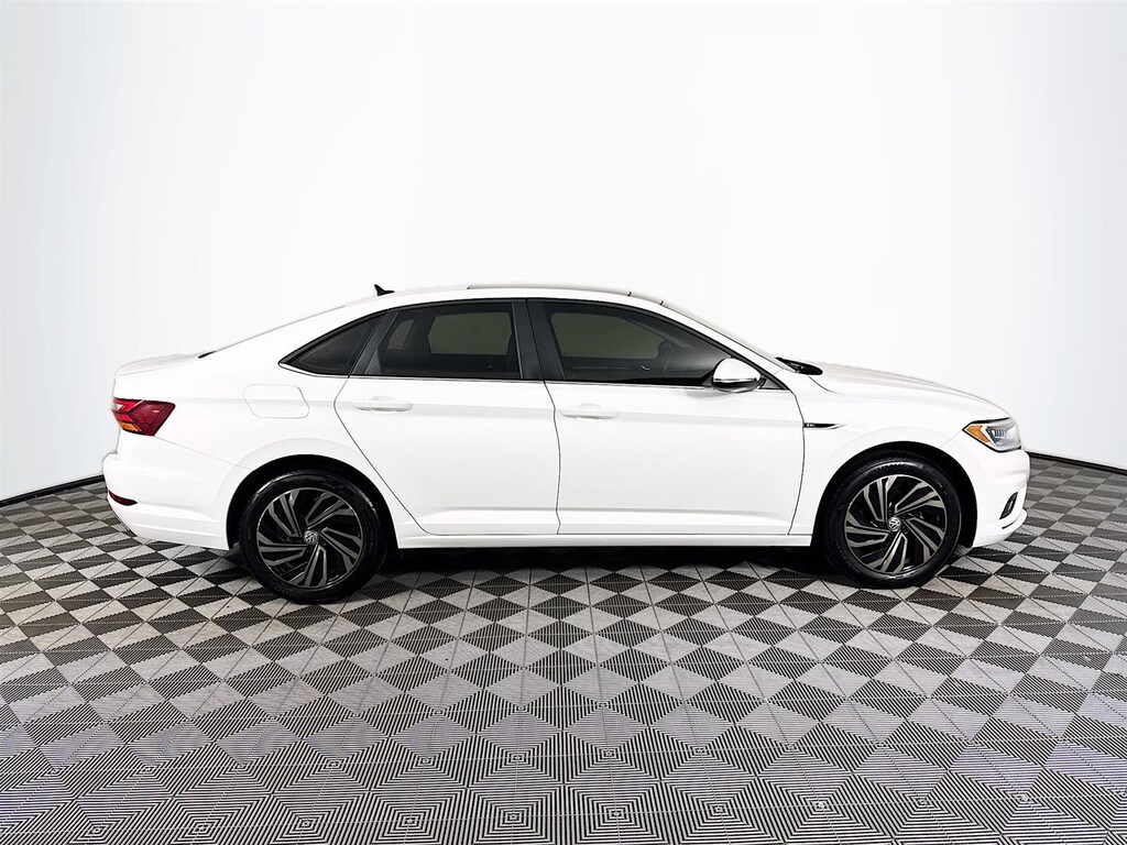 Used 2019 Volkswagen Jetta SEL Premium Sedan