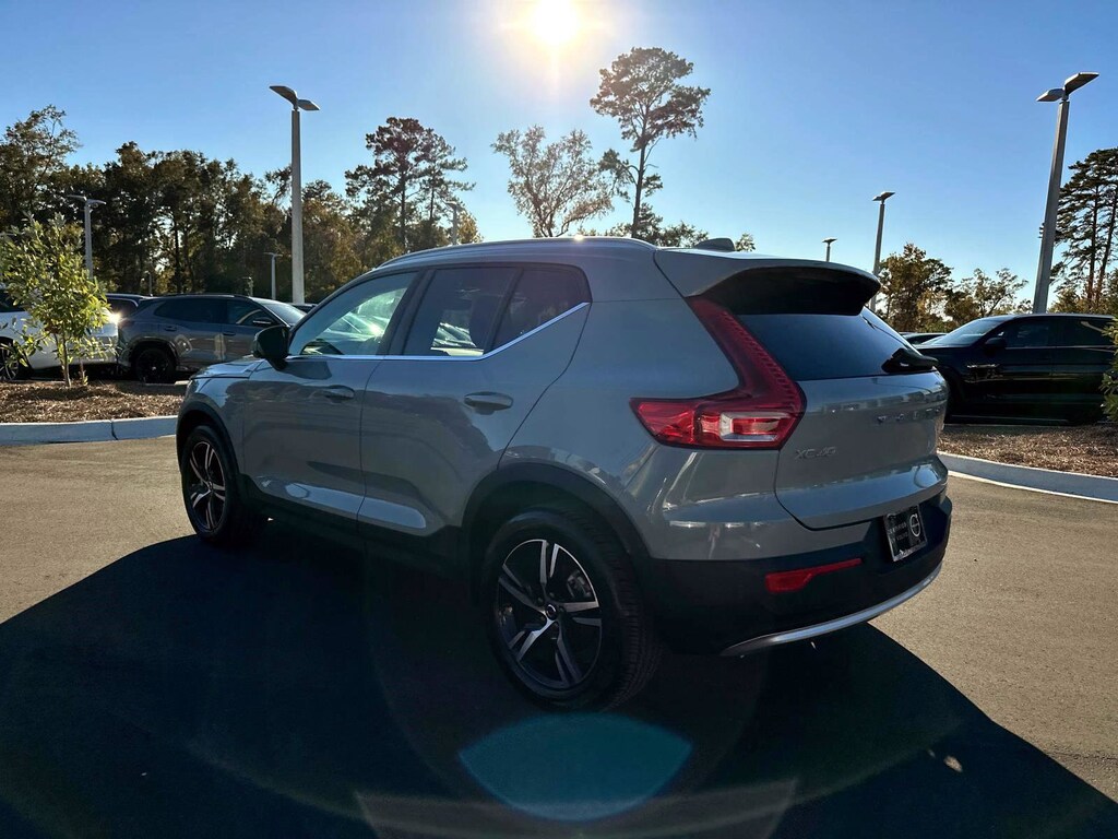 Certified 2025 Volvo XC40 Core Bright Theme B5 AWD Core Bright Theme