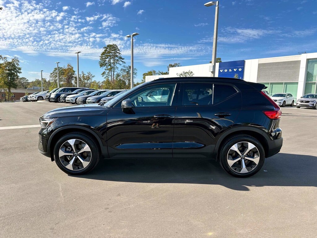 Certified 2024 Volvo XC40 Plus Dark Theme B5 AWD Plus Dark Theme