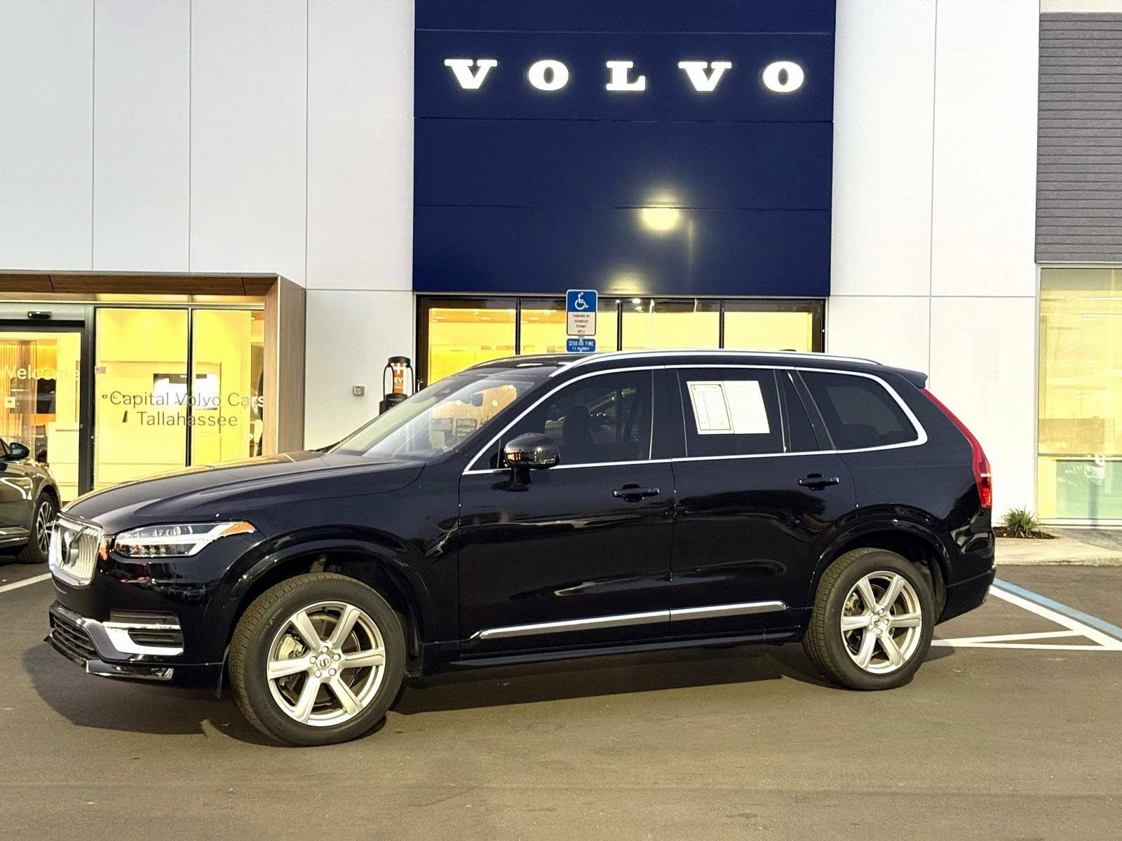 2024 Volvo XC90 Core's photo
