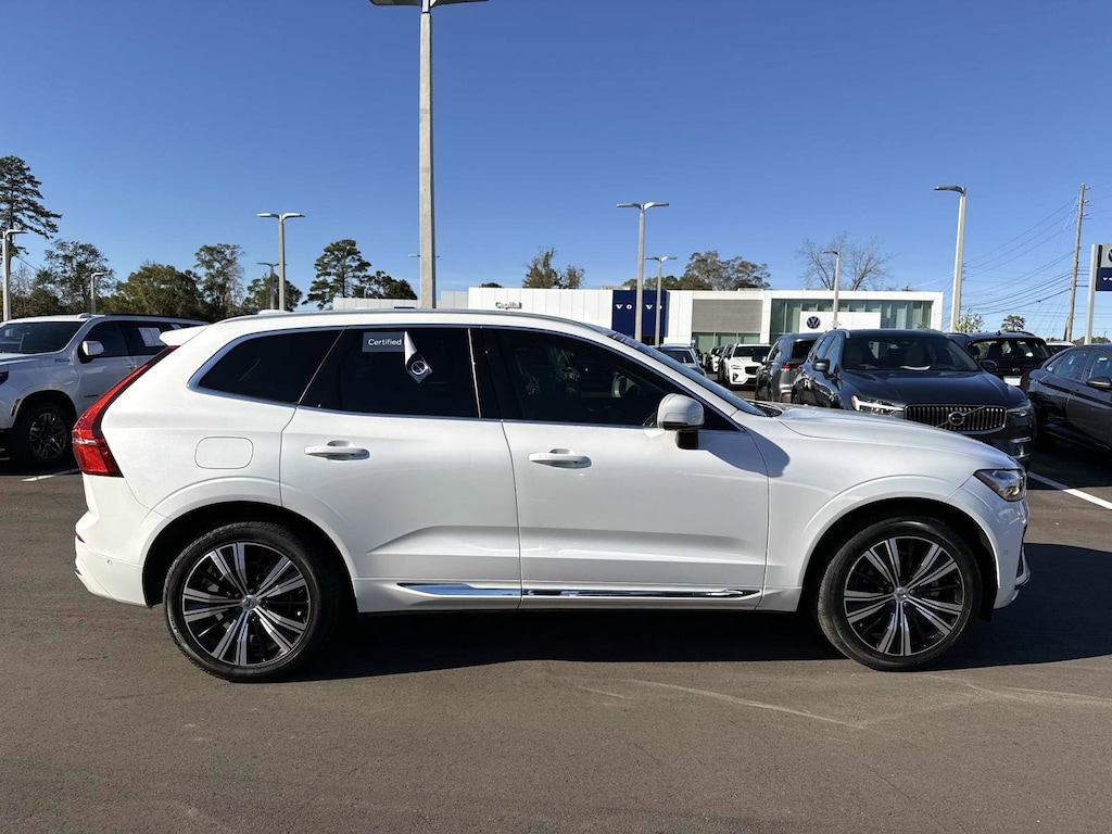 Certified 2023 Volvo XC60 Plus Bright Theme B5 FWD Plus Bright Theme