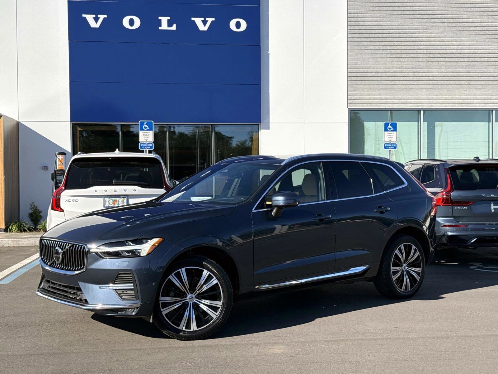 2022 Volvo XC60 Inscription's photo