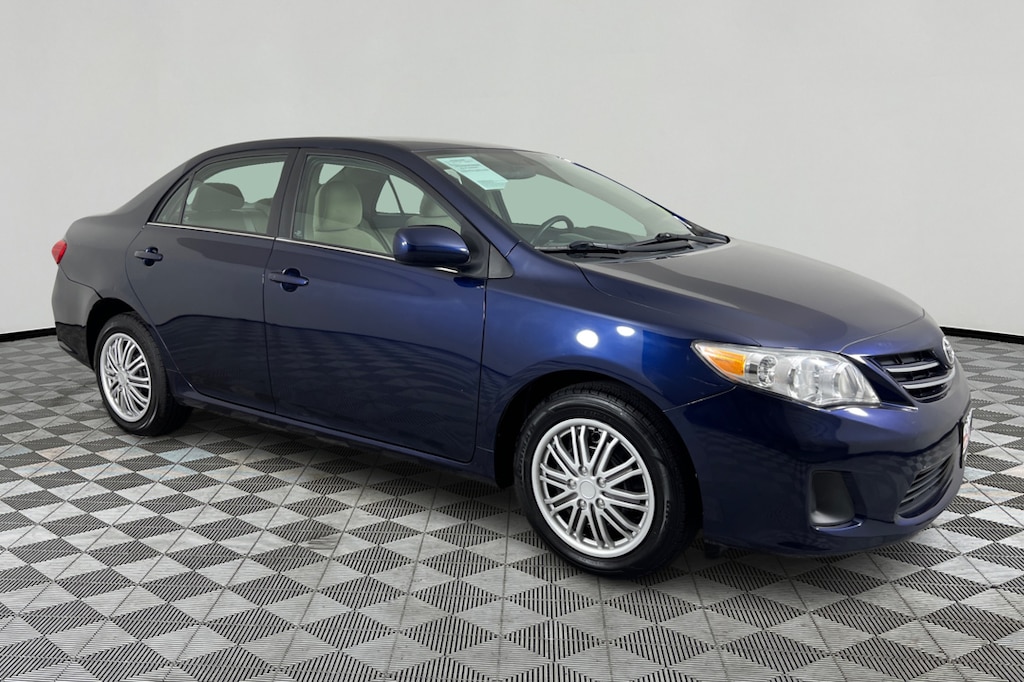Used 2013 Toyota Corolla LE Sedan