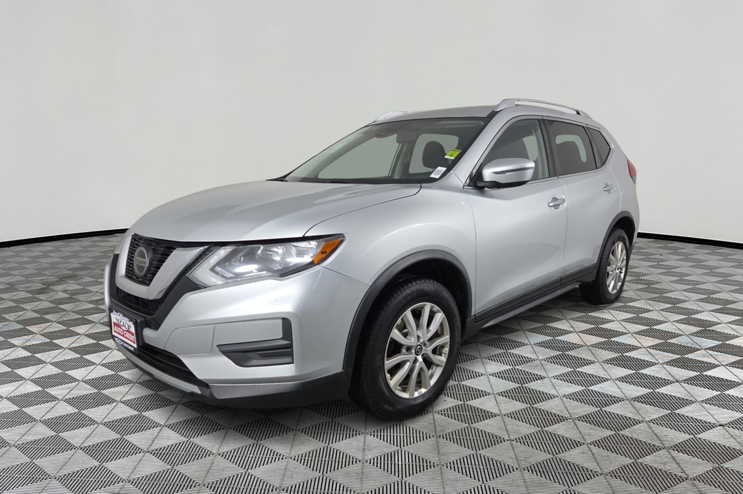 2020 Nissan Rogue SV's photo