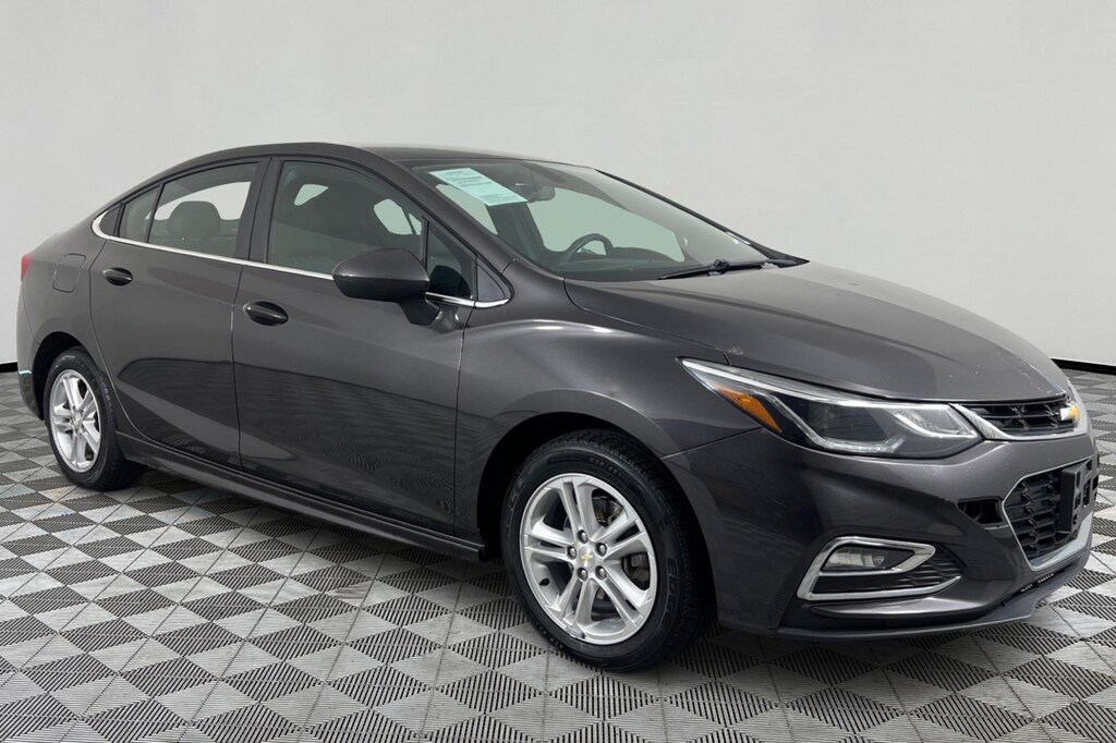 Used 2017 Chevrolet Cruze LT Auto Sedan