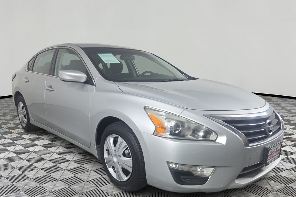 Used 2015 Nissan Altima 2.5 S Sedan