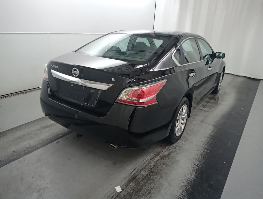 Used 2015 Nissan Altima 2.5 Sedan