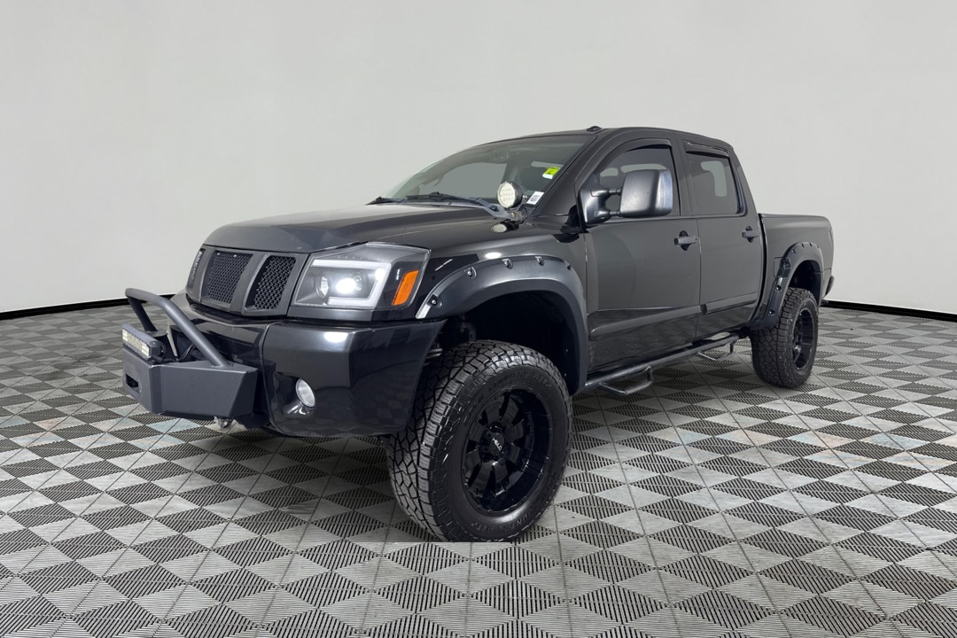 2014 Nissan Titan PRO-4X 4X4 Crew Cab SWB's photo
