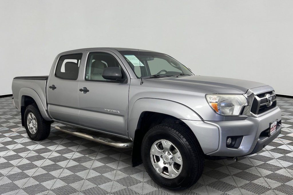 Used 2015 Toyota Tacoma  Truck Double Cab