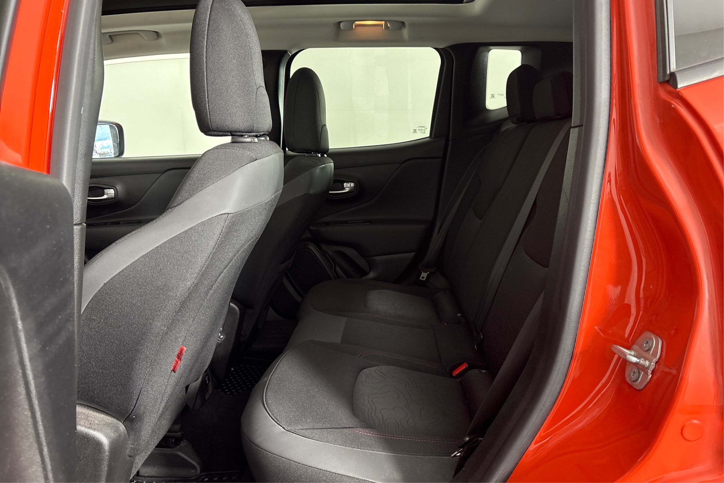 2020 Jeep Renegade Trailhawk - Photo 8