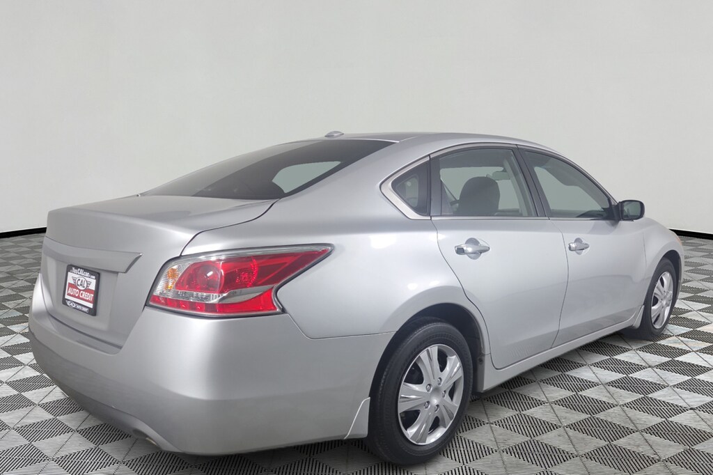 Used 2015 Nissan Altima 2.5 S Sedan