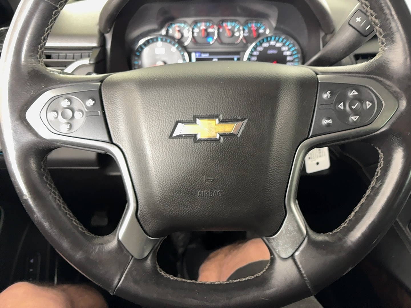 2017 Chevrolet Suburban LT - Photo 21