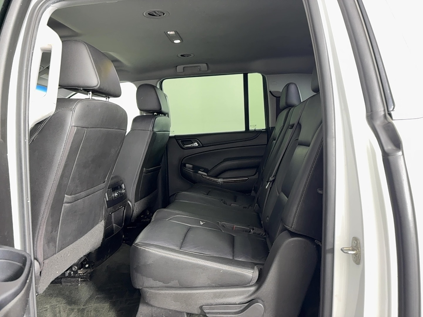 2017 Chevrolet Suburban LT - Photo 9