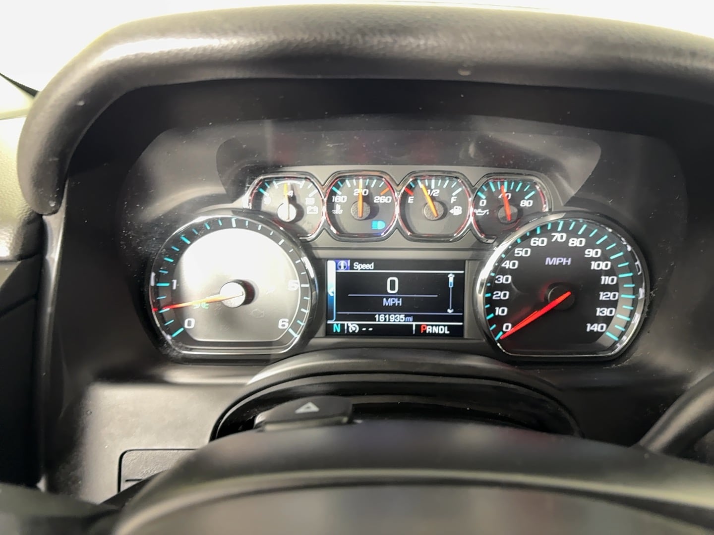 2017 Chevrolet Suburban LT - Photo 20