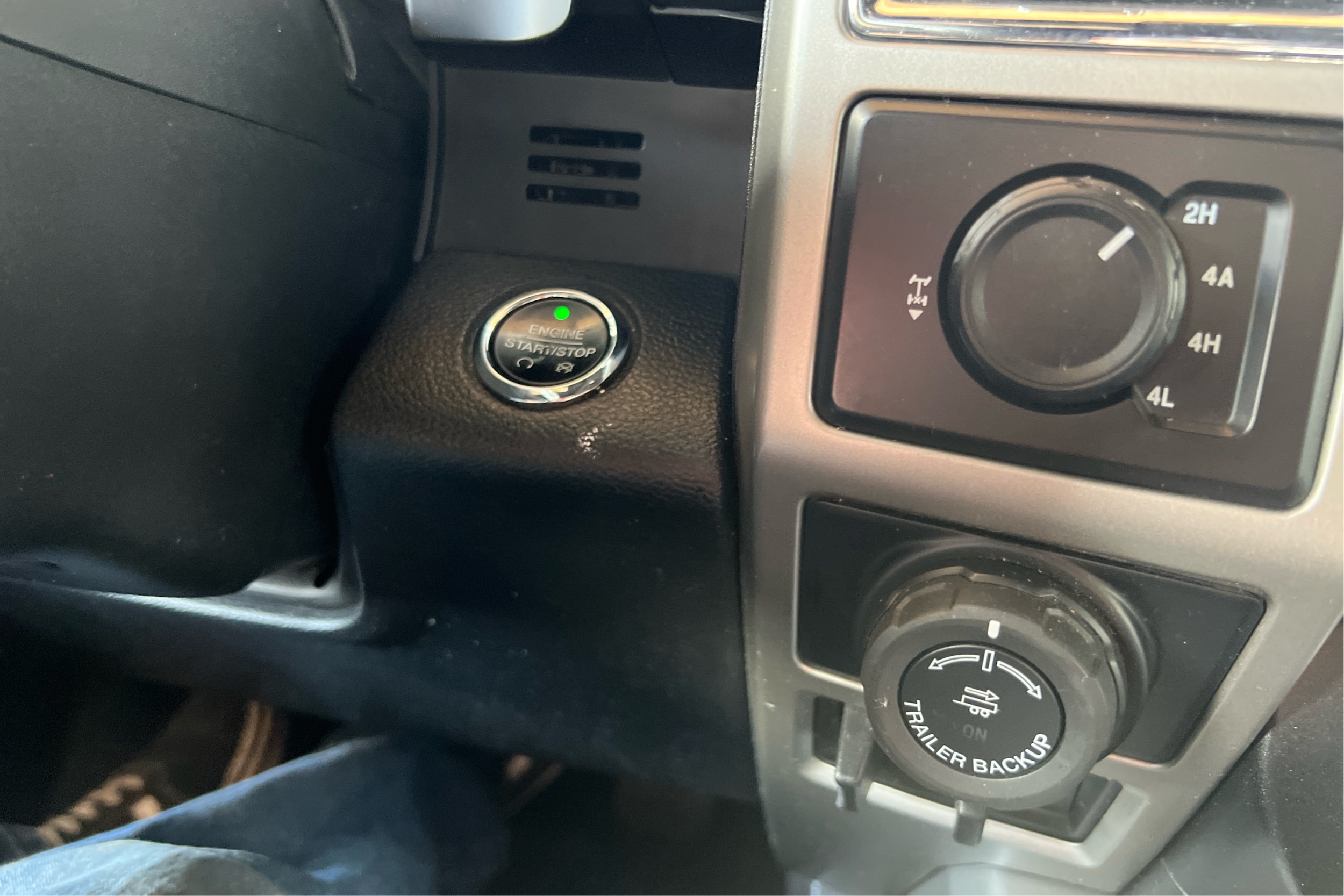 2016 Ford F-150 Lariat - Photo 27