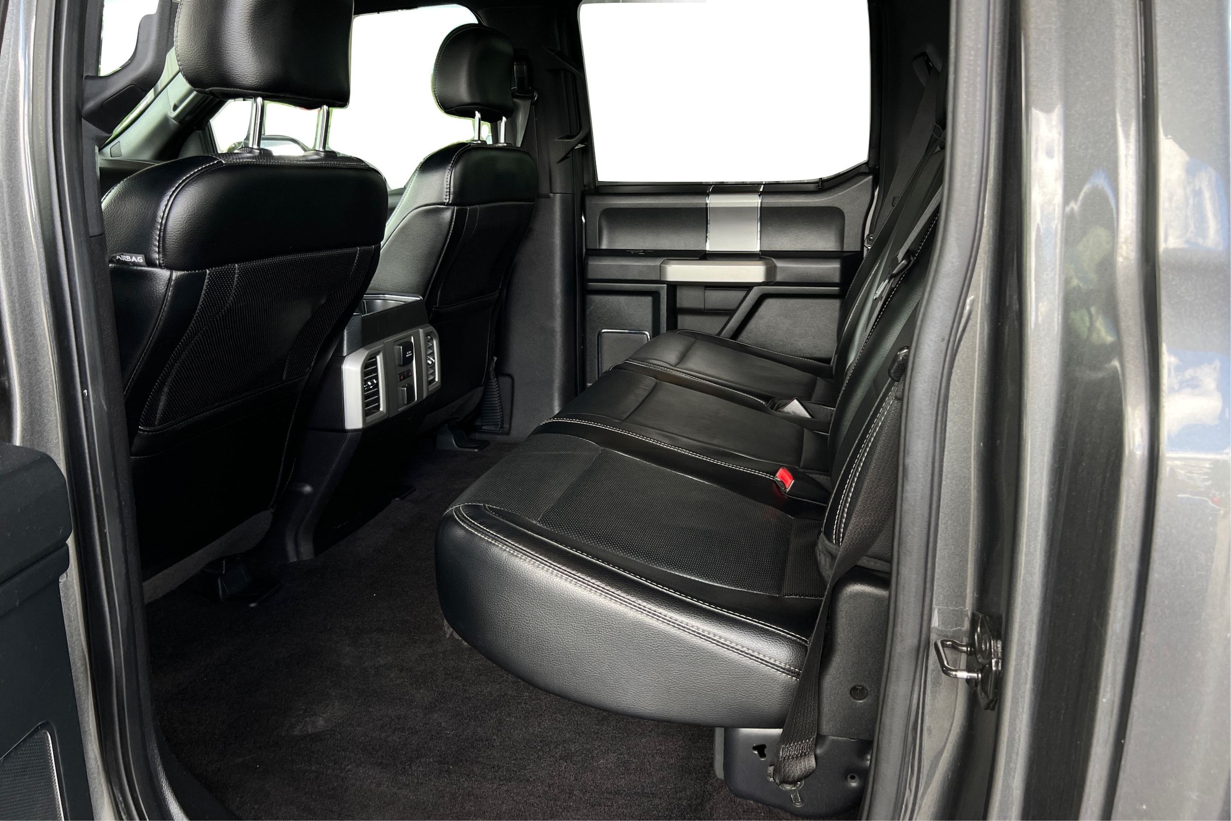 2016 Ford F-150 Lariat - Photo 8