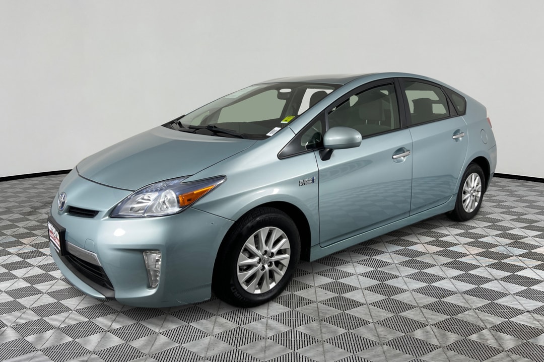 2013 Toyota Prius Plug-In Base's photo