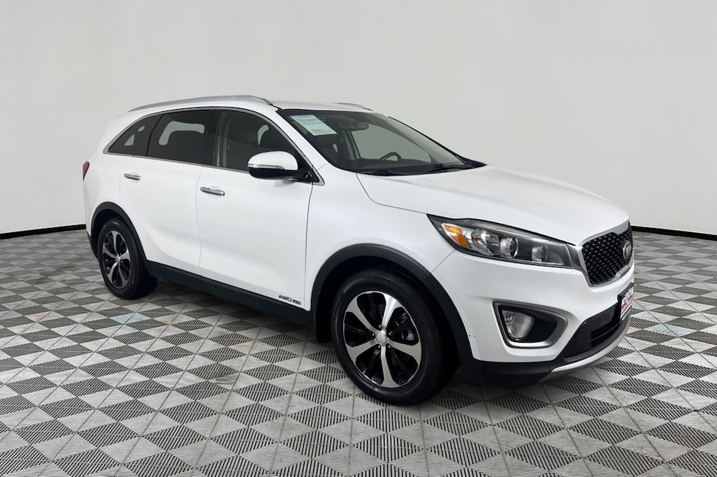 Used 2016 Kia Sorento 3.3L EX AWD SUV
