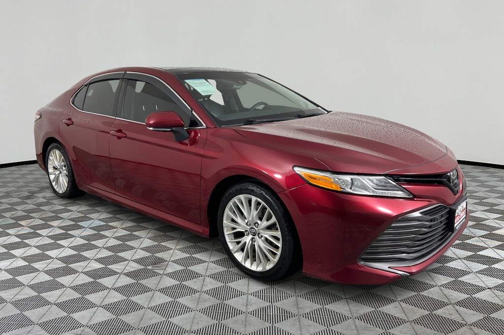 Used 2018 Toyota Camry XLE Sedan