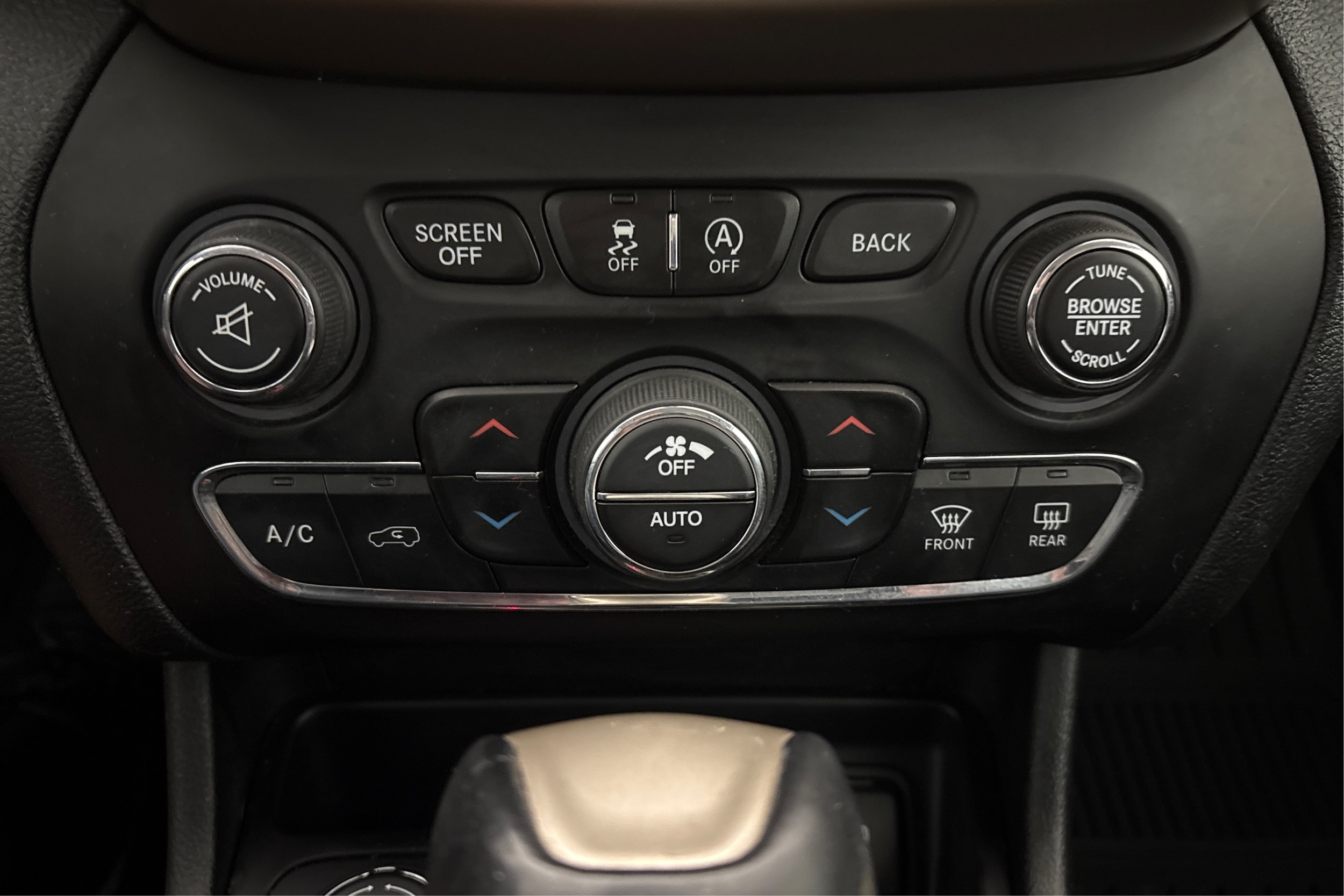 2015 Jeep Cherokee Limited - Photo 24