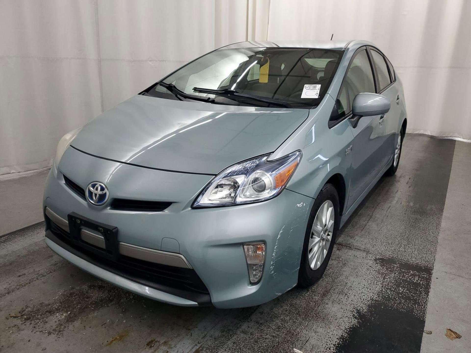 2013 Toyota Prius Plug-In Base's photo