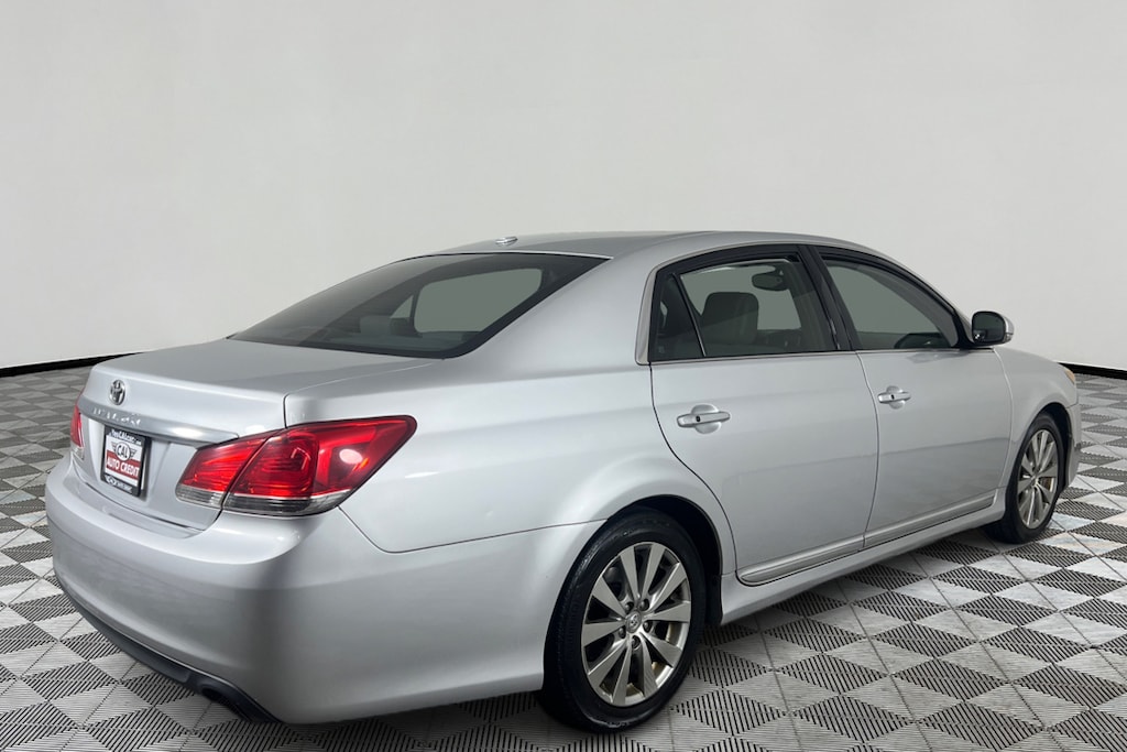 Used 2011 Toyota Avalon Limited Sedan