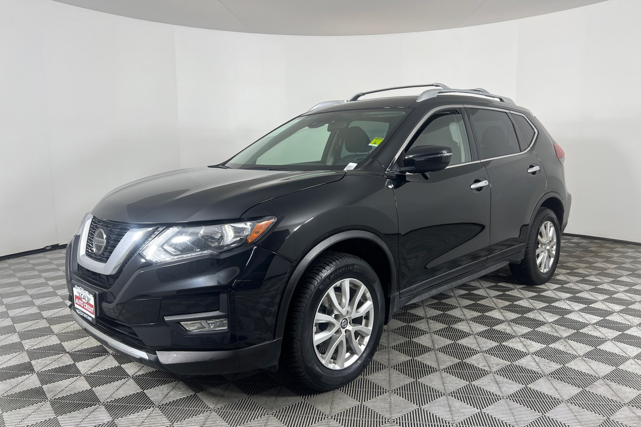 2019 Nissan Rogue SV's photo